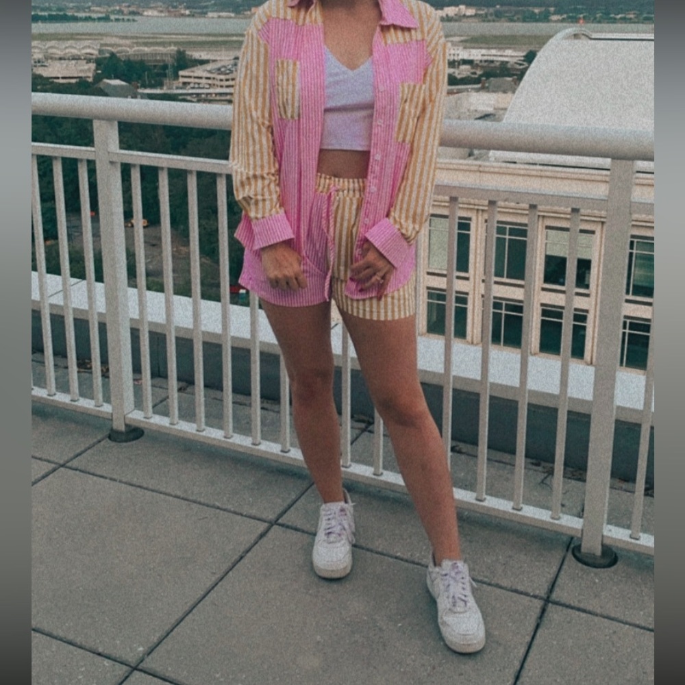 YELLOW PINK WHITE STRIPE TWO PIECE BUTTONDOWN SHORT SET SIZE SMALL